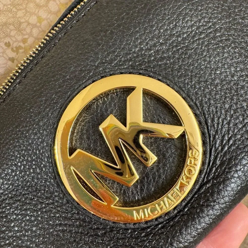 Michael Kors Black Gold Logo Pebble Leather Clutch Wristlet Zip Bag